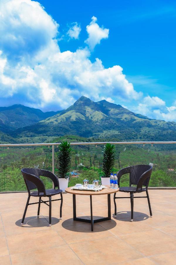 Hotel Sky Sierra Wayanad Калпата Екстериор снимка