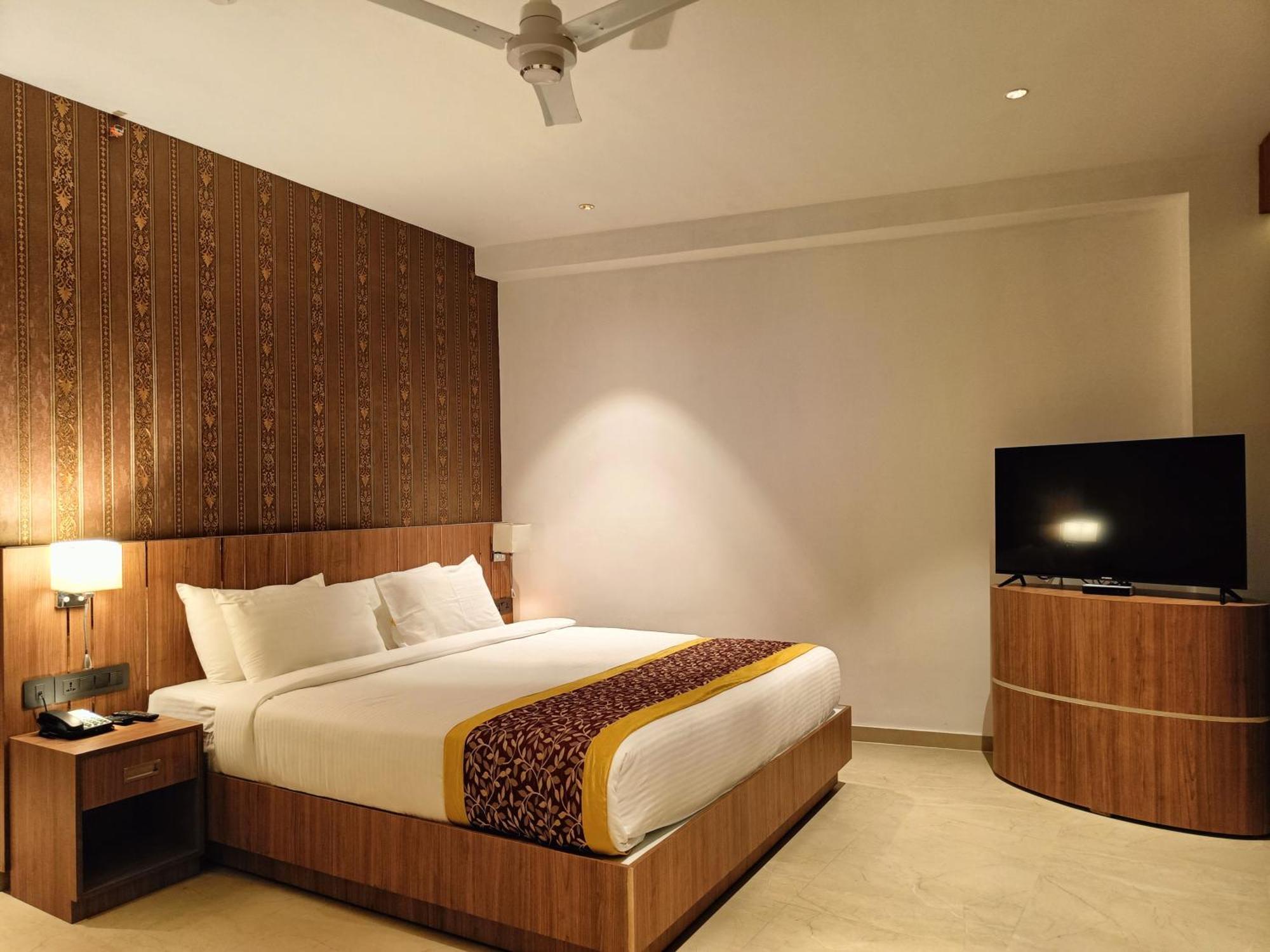 Hotel Sky Sierra Wayanad Калпата Екстериор снимка